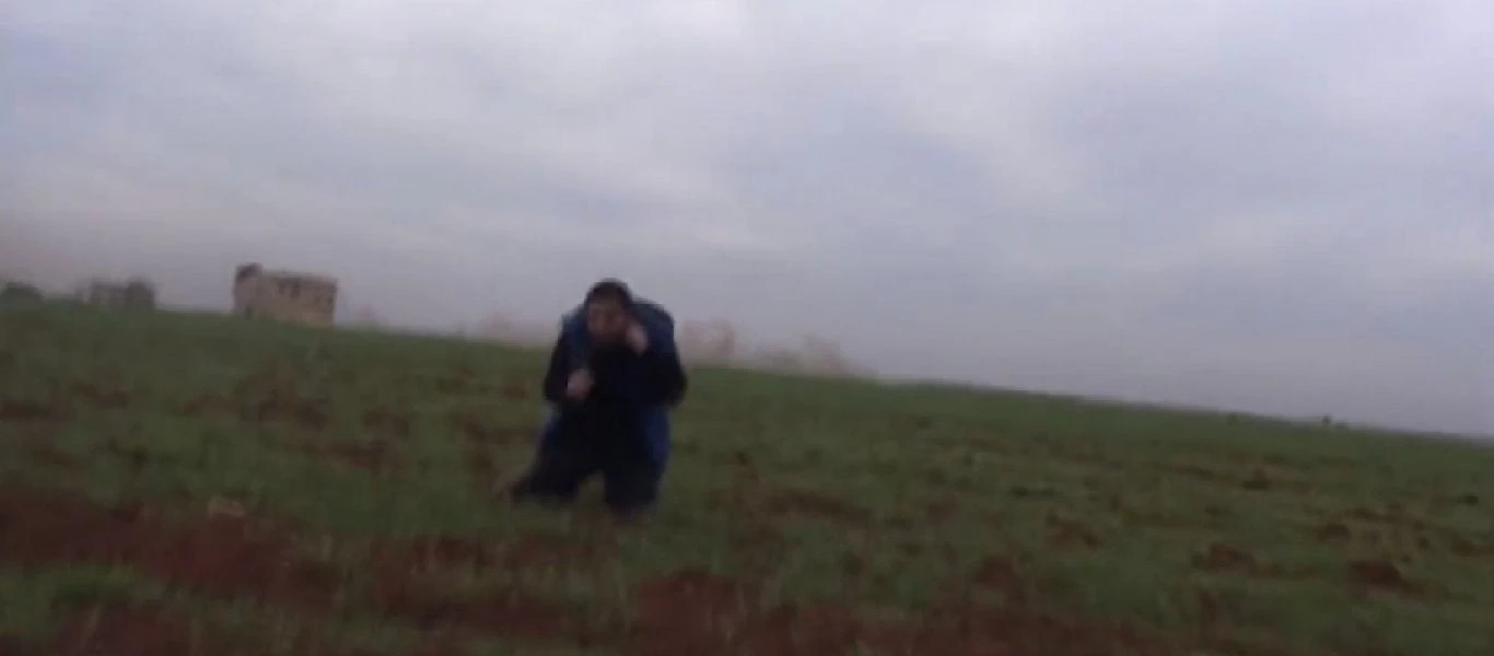 Ρωσικά μαχητικά ρίχνουν βόμβες γύρω από ισλαμιστή δημοσιογράφο!